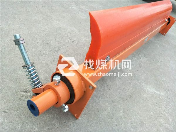 山東皮帶機(jī)聚氨酯清掃器廠家，耐磨聚氨酯清掃器，固達(dá)利輸送帶聚氨酯清掃器